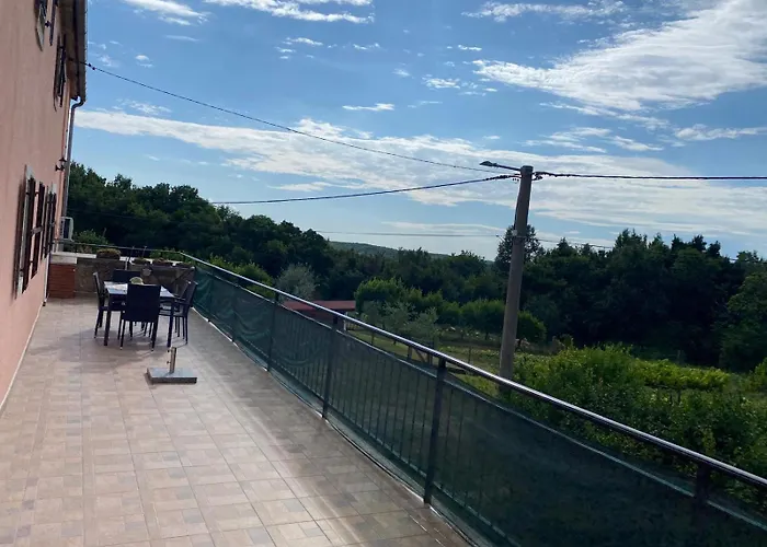 App Damiani Lägenhet Oprtalj